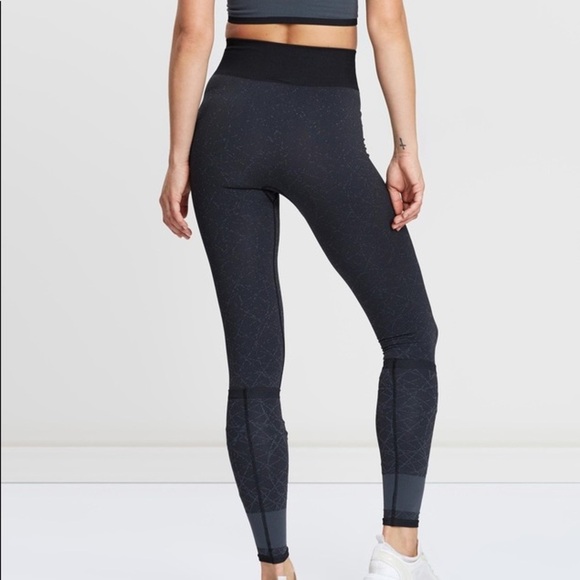 Adidas seamless high waisted leggings - Picture 6 of 8